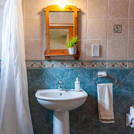 Vila Ta Dora Sleeps 6 With Private Pool