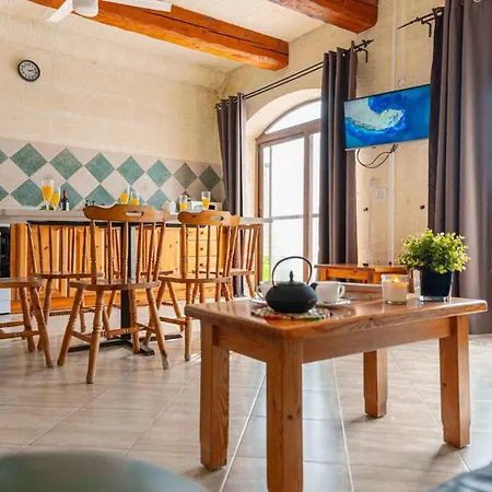 Ta Dora 3 Bedroom With Private Pool Villa Xaghra