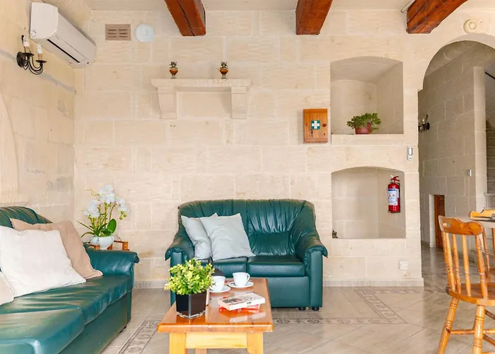 Villa Ta Dora Sleeps 6 With Private Pool Xagħra